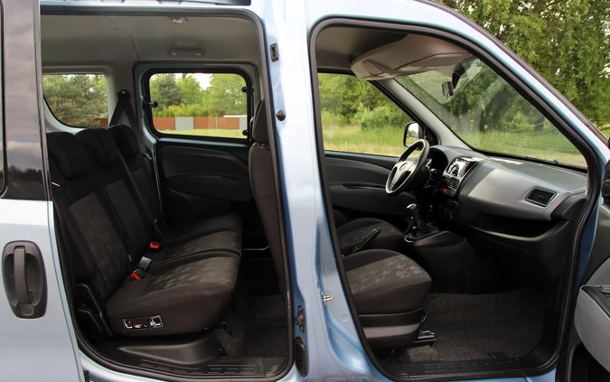 Opel Combo cena 26900 przebieg: 177798, rok produkcji 2012 z Płock małe 596